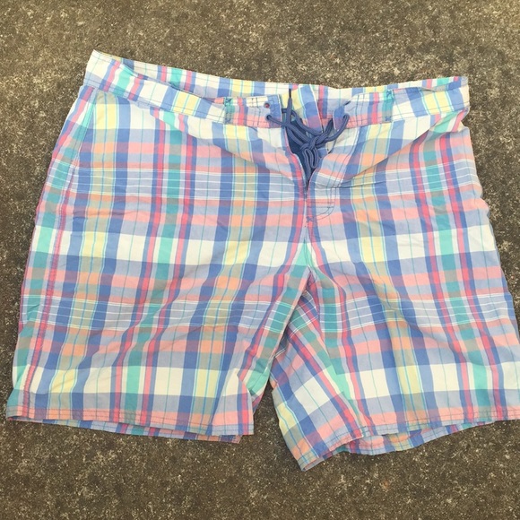 Vineyard Vines Other - Vineyard vines board shorts